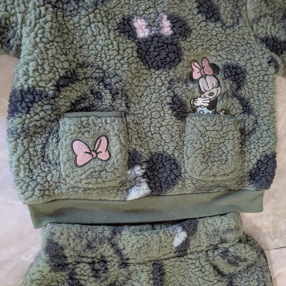 Disney Baby Minnie Mouse Faux Shearling Fleece Pullover and Pants Set